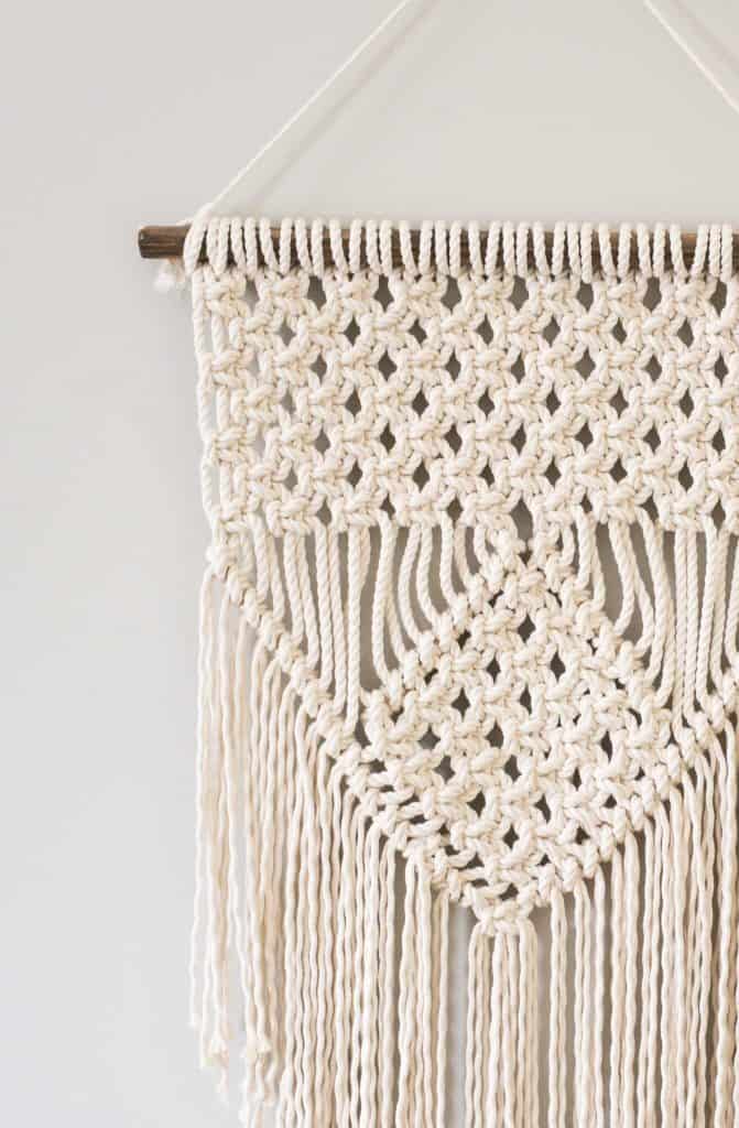 Macrame Projects for the Beginner - Decor Hint