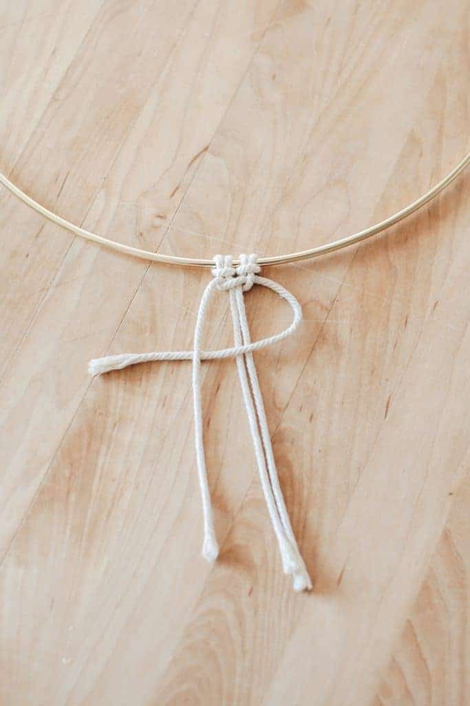 Basic Macrame Knots + Printable Macrame Knots PDf - Decor Hint how to make a square knot