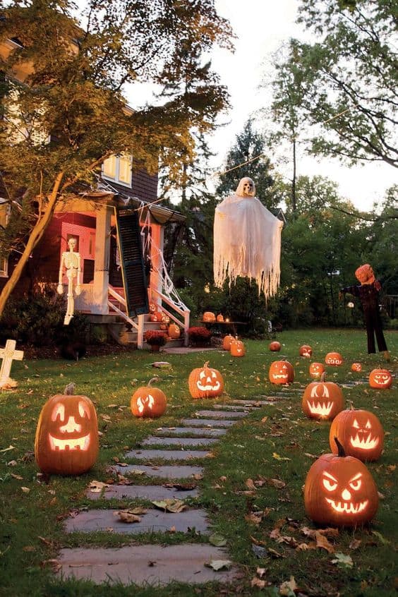 where to get the best halloween decorations