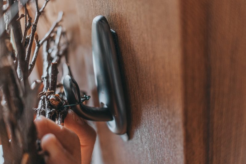 How To Hang A Wreath Without Damaging Your Door