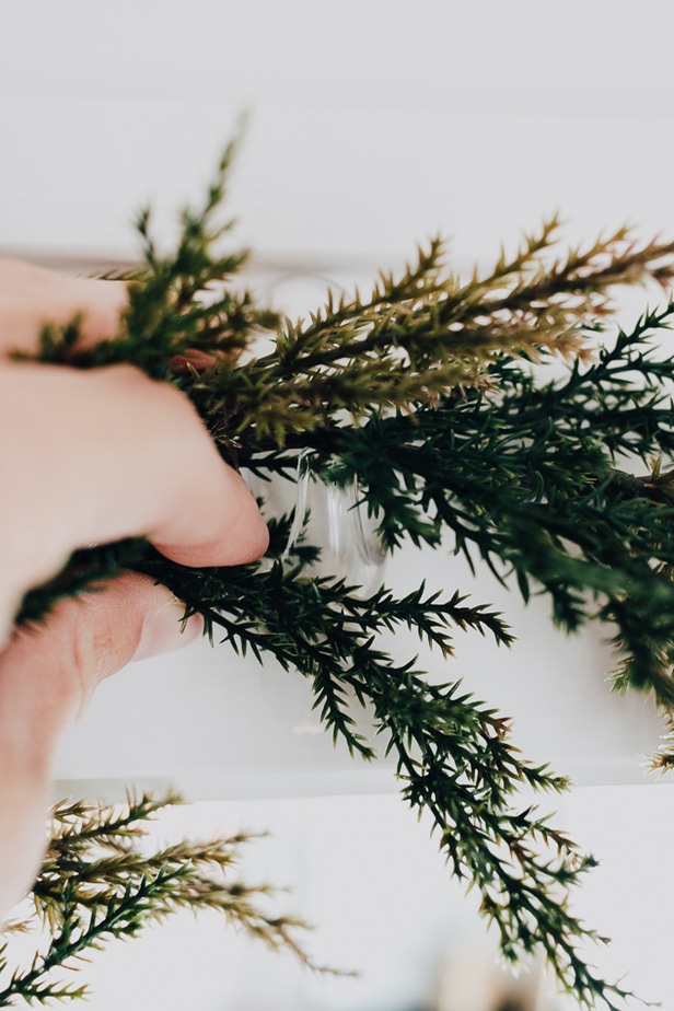 How To Hang Garland Without Nails Or Damage