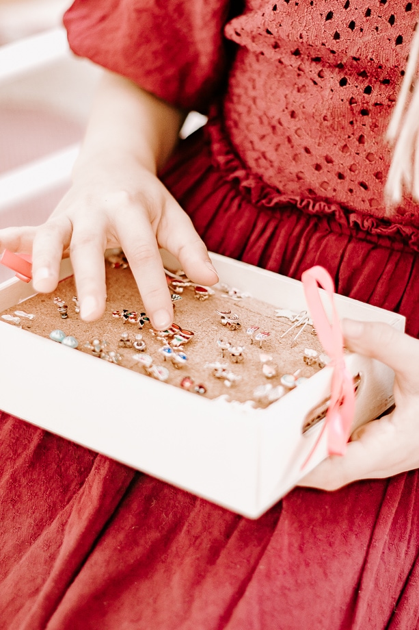 Cards and Crafts : DIY Earring Holder Tutorial