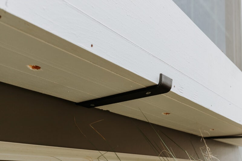 How To Hang Window Boxes For Stunning Curb Appeal Decorhint