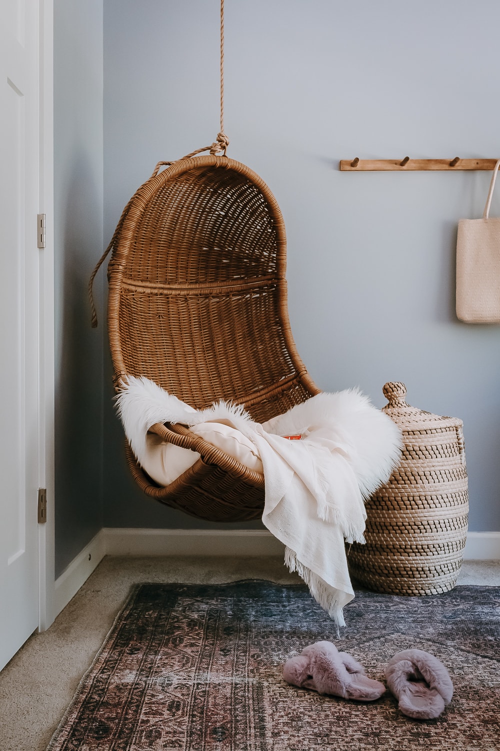 How to hang a swing chair in discount bedroom