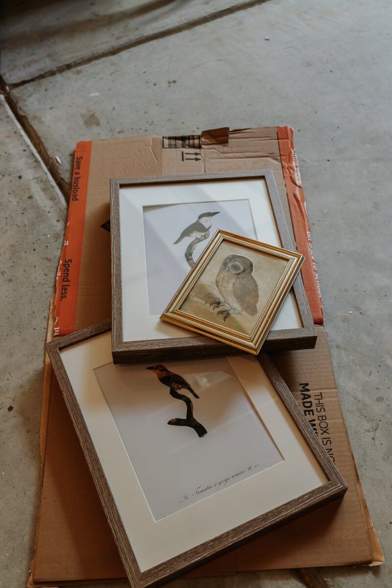 How To Spray Paint Picture Frames