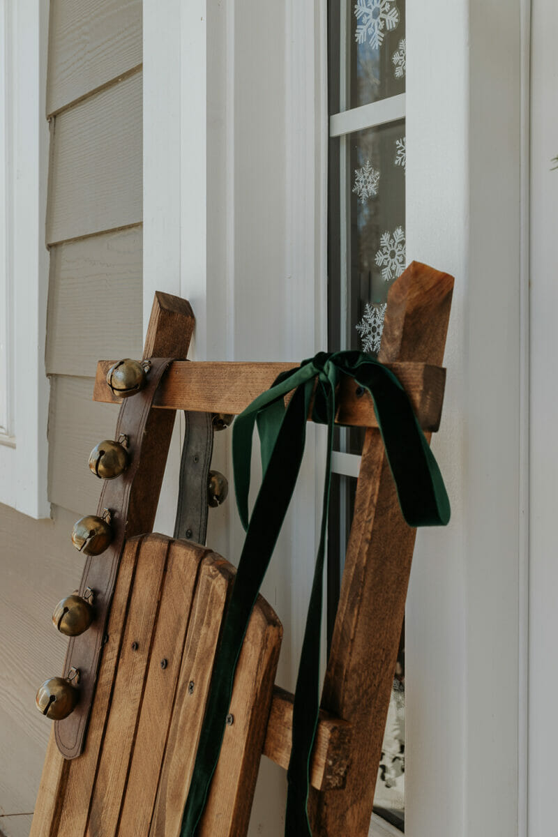 Easy DIY Wooden Sleigh Decoration