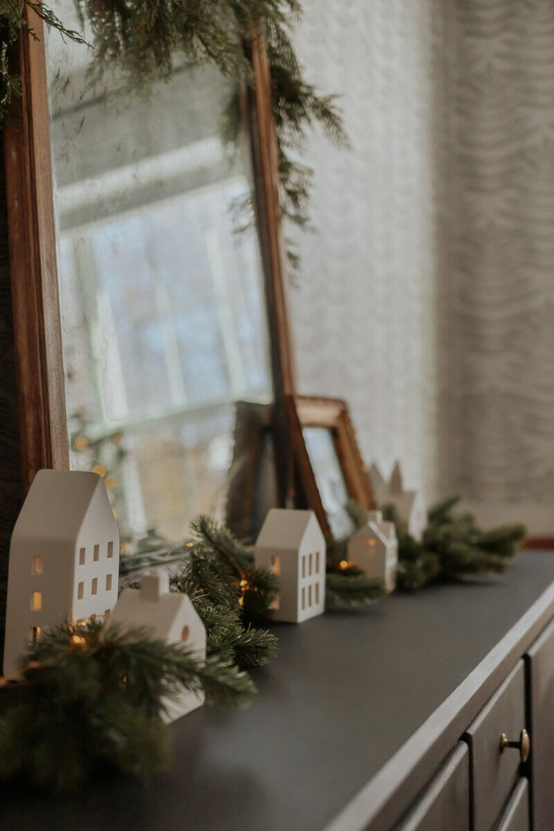 How To Decorate With Garland