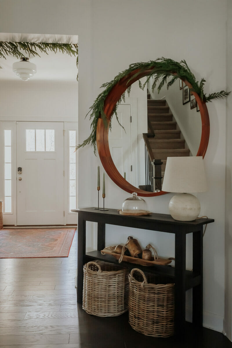 How To Decorate With Garland