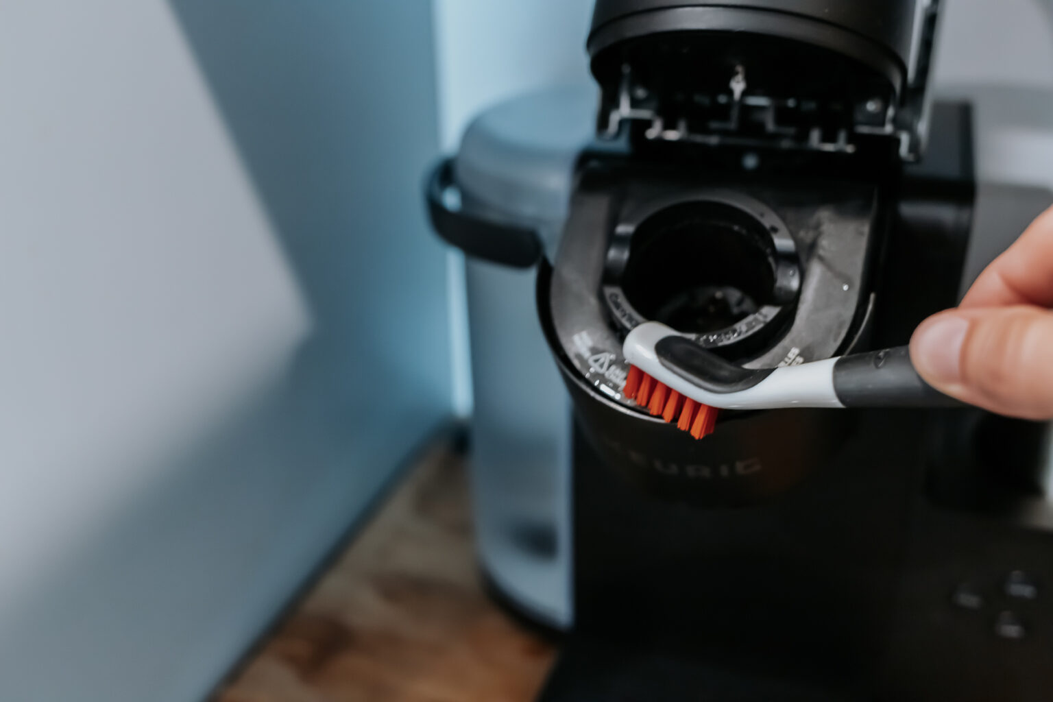 How To Clean A Keurig (With & Without Vinegar) Decorhint