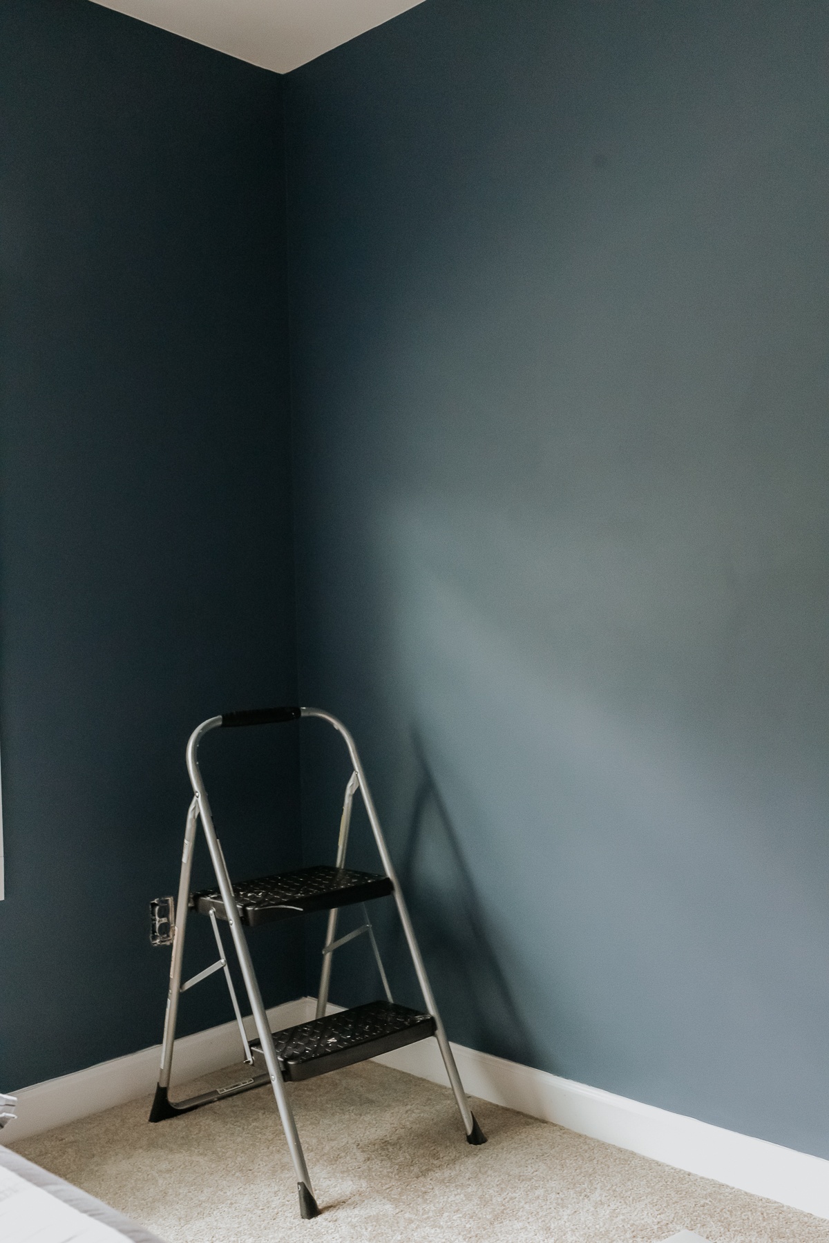 How To Stencil A Wall Step By Step Tutorial