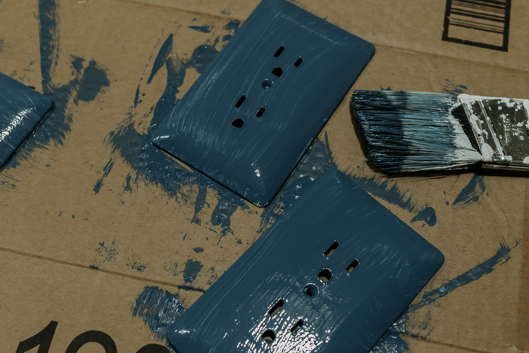 How To Paint Outlet Covers Perfectly (no Chipping)