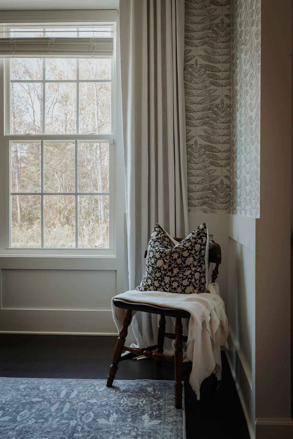 8 Non Christmas Winter Decorations For the Coziest Home - Decor Hint Tumble Rug in a DIning Room