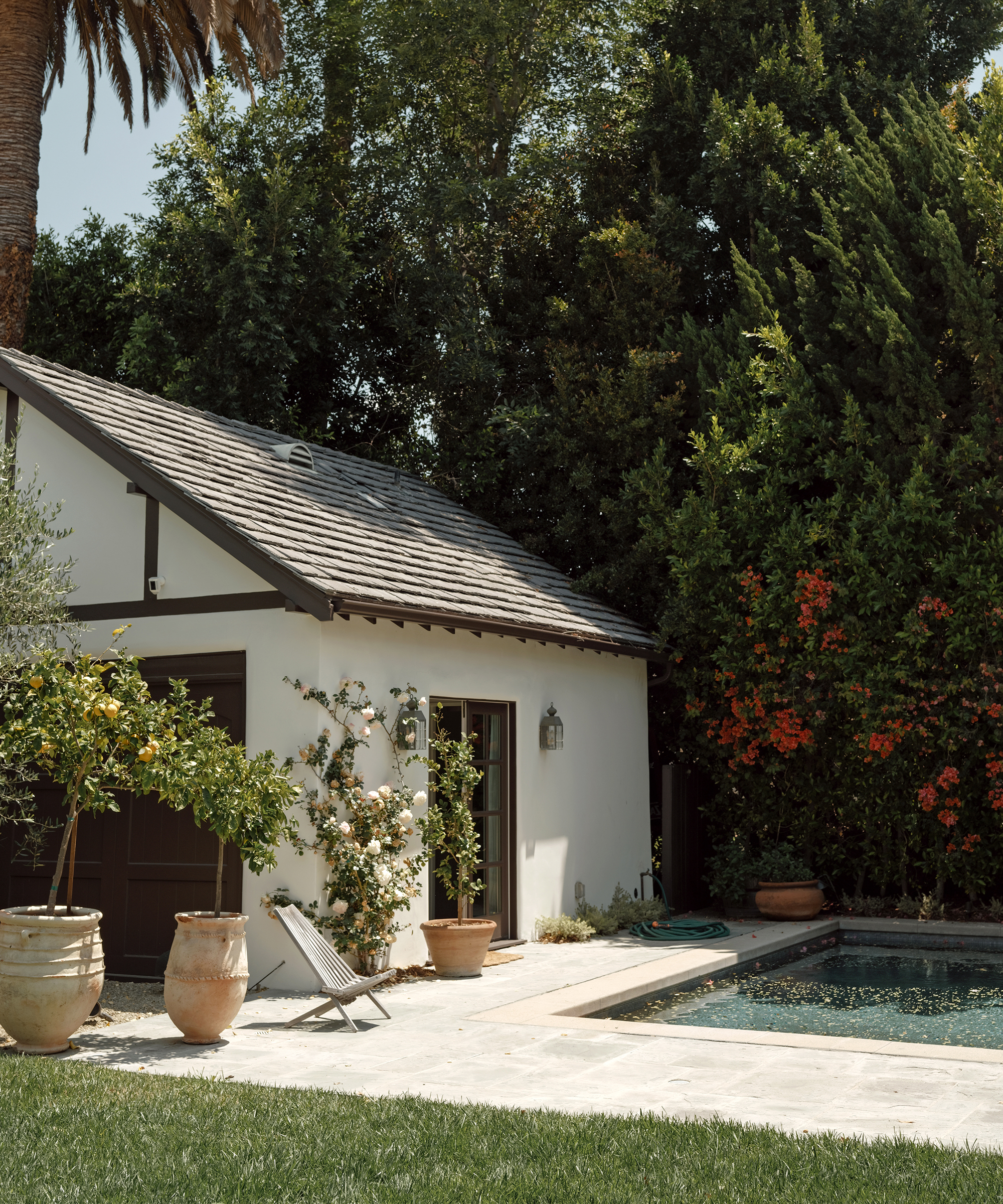 Turn Your Outdoors into an Oasis with These Ideas - Decor Hint outdoor spaces via jenni kayne
