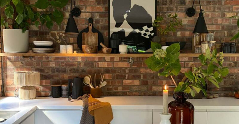 17 Small, But Cool Ways To Make Your Kitchen Look Like An After Shot On HGTV