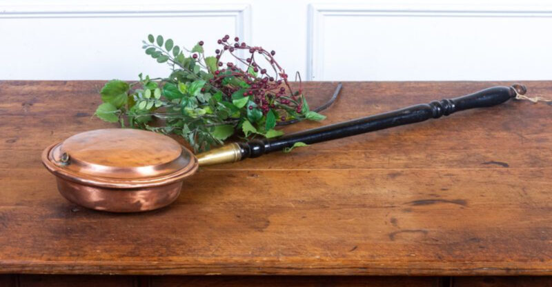 18 Things That Were Once Household Essentials Yet Now No One Knows What They’re For