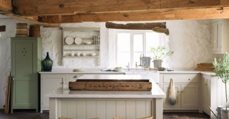 19 Differences Between A French Country Kitchen And An English Country Kitchen, Designers Explain