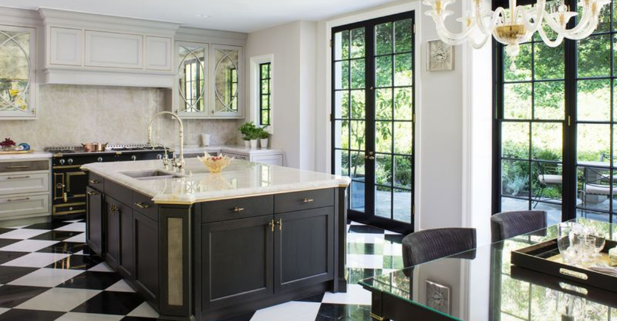 20 Outdated Kitchen Cabinet Styles Designers Say To Avoid - Decor Hint 20 Outdated Kitchen Cabinet Styles Designers Say To Avoid - Decor Hint