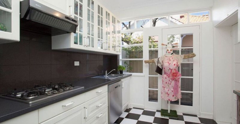 20 Things That Make Your Home Hard To Sell - Decor Hint