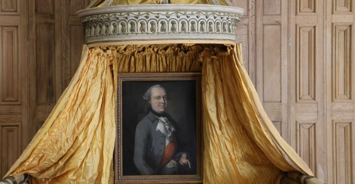 22 Bedroom Items From The Past That Are Surprisingly Valuable To Collectors - Decor Hint 22 Bedroom Items From The Past That Are Surprisingly Valuable To Collectors - Decor Hint