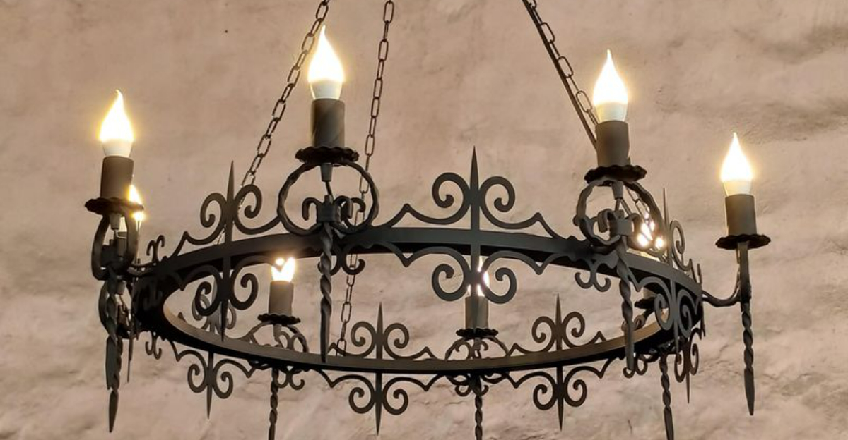 Southern Glow: Lighting Styles Found In Georgia Farmhouses - Decor Hint Southern Glow Lighting Styles Found In Georgia Farmhouses - Decor Hint
