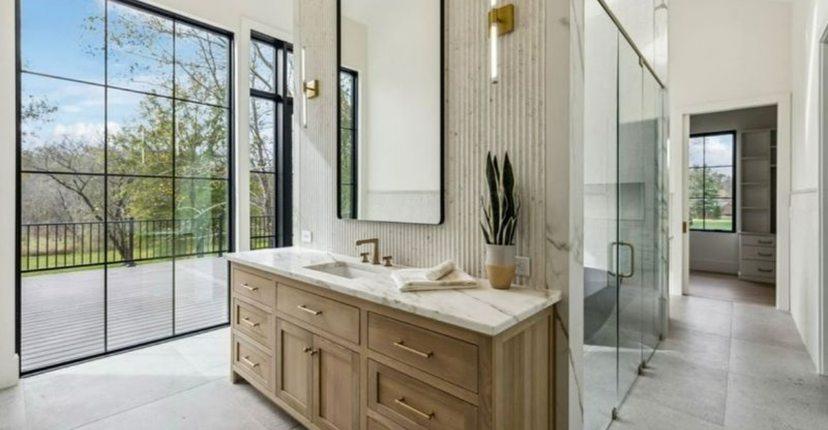 These 8 Bathroom Details Are Quietly Defining Modern Tennessee Homes - Decor Hint These 8 Bathroom Details Are Quietly Defining Modern Tennessee Homes - Decor Hint