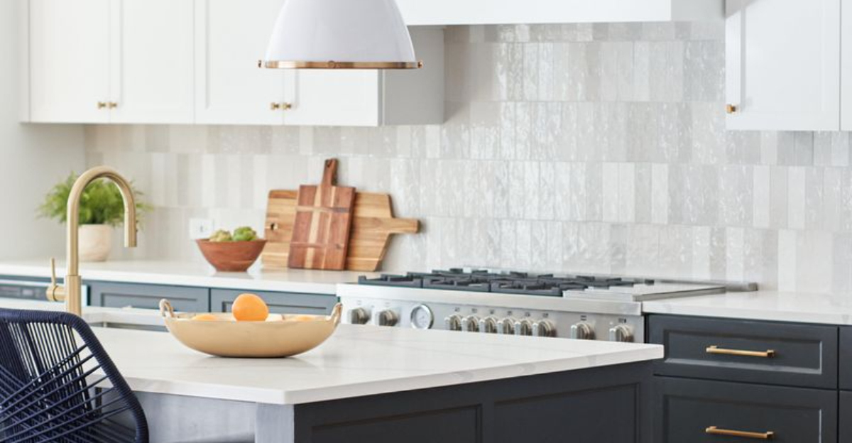 10 Kitchen Items That Drain Charm From Tennessee Homes (And 9 Stunning Upgrades Designers Swear By To Transform Your Space) - Decor Hint 10 Kitchen Items That Drain Charm From Tennessee Homes And 9 Stunning Upgrades Designers Swear By To Transform Your Space - Decor Hint