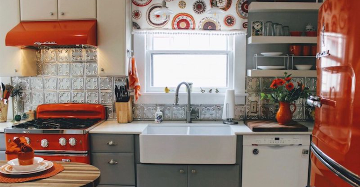 12 Decor Choices Designers Say Cheapen Georgia Kitchens, And How To Fix Them - Decor Hint 12 Decor Choices Designers Say Cheapen Georgia Kitchens And How To Fix Them - Decor Hint