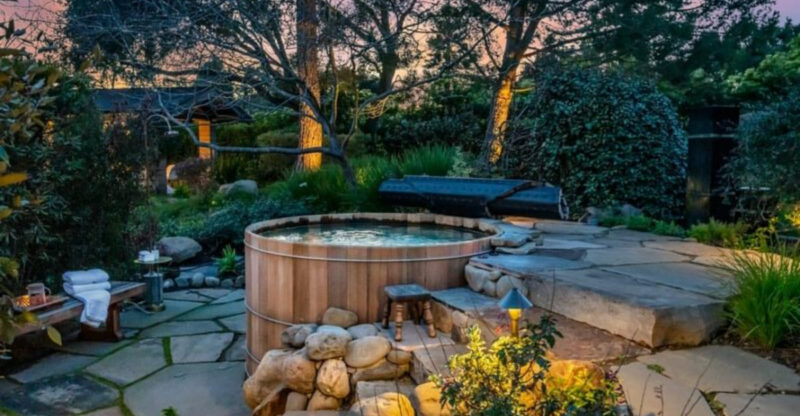 12 Effortlessly Cool Outdoor Spaces You’ll Spot All Over California Neighborhoods