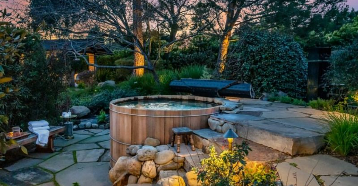 12 Effortlessly Cool Outdoor Spaces You'll Spot All Over California Neighborhoods - Decor Hint 12 Effortlessly Cool Outdoor Spaces Youll Spot All Over California Neighborhoods - Decor Hint