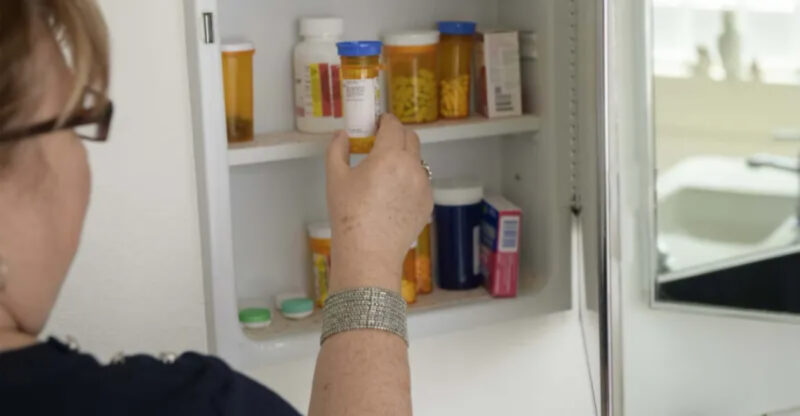 12 Household Items To Ditch After 60 And 7 You Shouldn’t Have Had In The First Place