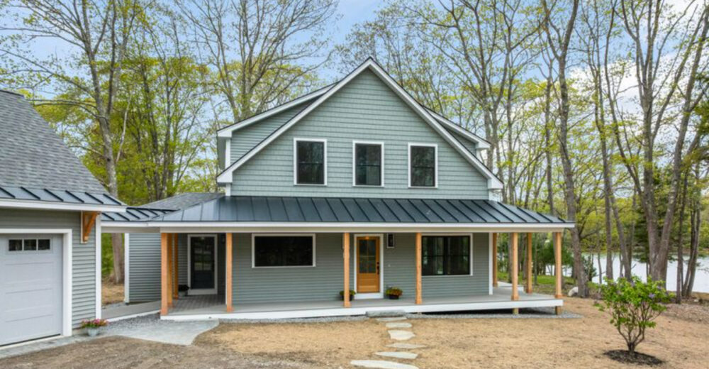 12 Ways Maine Homes Bring Coastal Charm To Their Exterior - Decor Hint