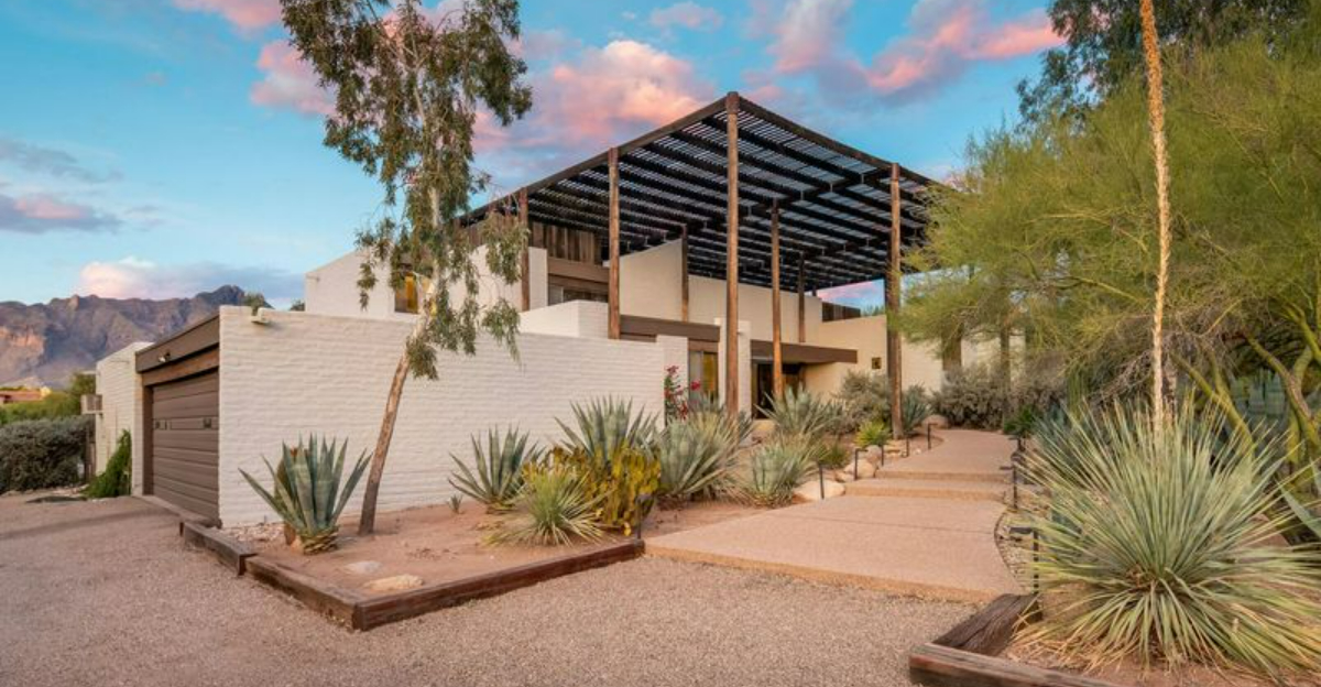 13 Exterior Design Ideas For Desert-Style Homes In Pennsylvania - Decor Hint 13 Exterior Design Ideas For Desert Style Homes In Pennsylvania - Decor Hint