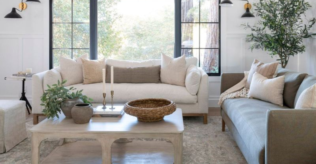 16 Small Living Room Makeover Ideas That Look Expensive (But Aren't) - Decor Hint 16 Small Living Room Makeover Ideas That Look Expensive But Arent - Decor Hint