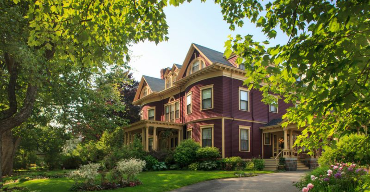2025 Housing Outlook: These 5 Home Types Will Drop In Price, While 12 Are Headed Higher - Decor Hint 2025 Housing Outlook These 5 Home Types Will Drop In Price While 12 Are Headed Higher - Decor Hint