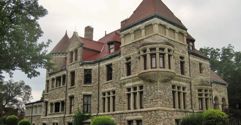 21 Historic Mansions In Indiana That Preserve Their Classic Appeal