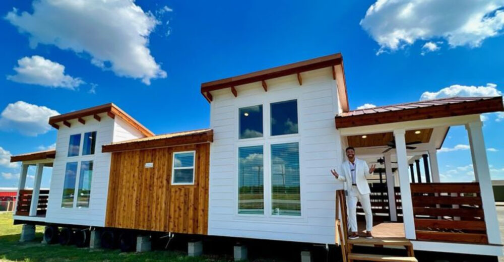 22 Coolest Tiny Homes On Wheels Cruising Around Texas - Decor Hint