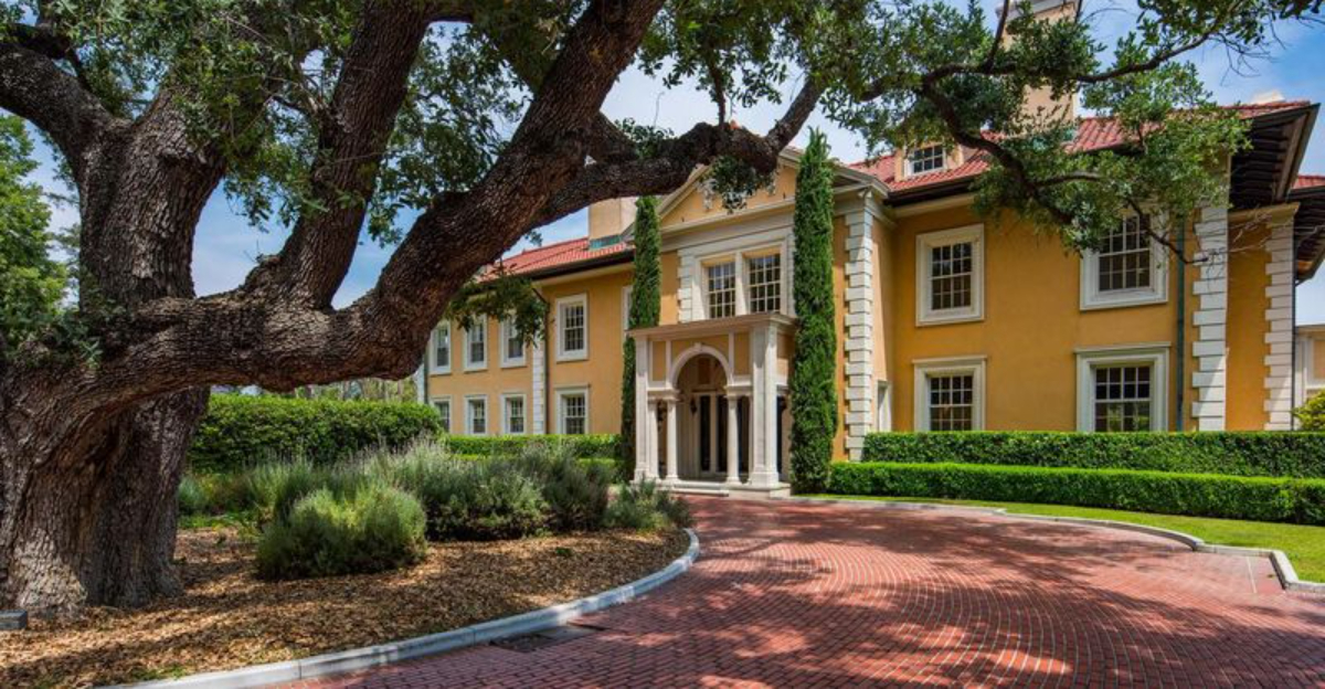 4 Old-Hollywood Mansions That Still Inspire And 3 That Didn't Age Well - Decor Hint 4 Old Hollywood Mansions That Still Inspire And 3 That Didnt Age Well 1 - Decor Hint