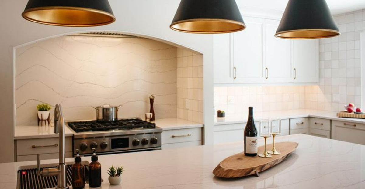 6 Kitchen Items That Bring Down Your Look And 6 That Instantly Upgrade It, According To Designers - Decor Hint 6 Kitchen Items That Bring Down Your Look And 6 That Instantly Upgrade It According To Designers - Decor Hint