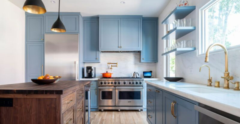 8 Kitchen Cabinet Color Combos That Always Look Chic