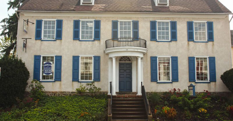 9 Classic Entryway Styles You’ll See In Pennsylvania’s Old Towns