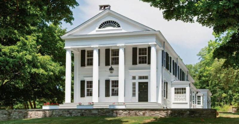 9 Distinctive Porch Styles Seen Across Old Virginia Streets