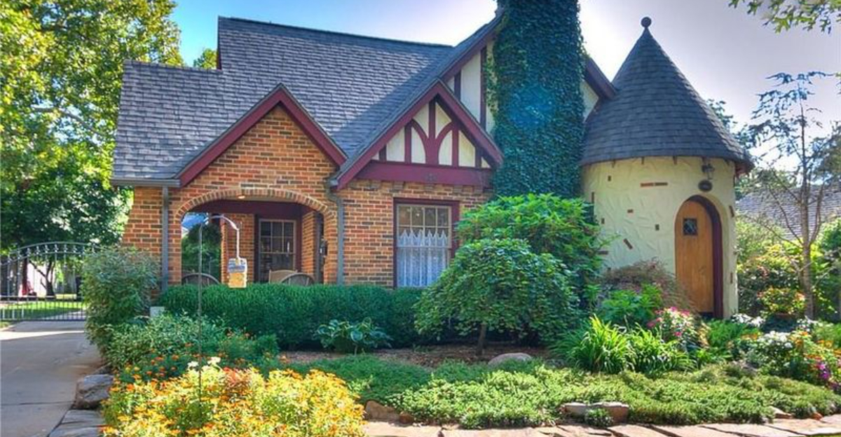 9 Historic Home Fronts That Showcase OKC's Classic Curb Appeal Style - Decor Hint 9 Historic Home Fronts That Showcase OKCs Classic Curb Appeal Style - Decor Hint