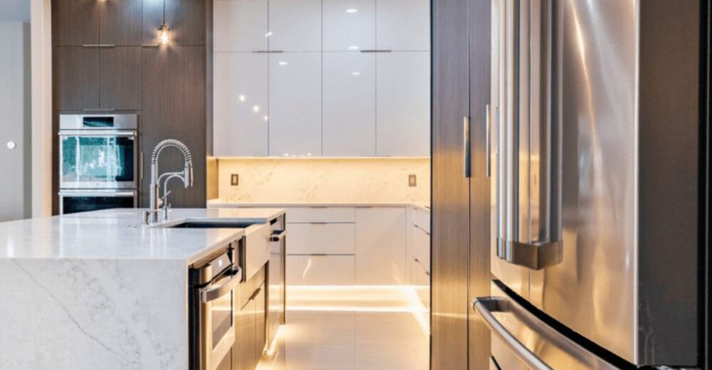 Brooklyn Homeowners Are Dropping These 8 Kitchen Looks While Keeping 5 Classic Styles - Decor Hint