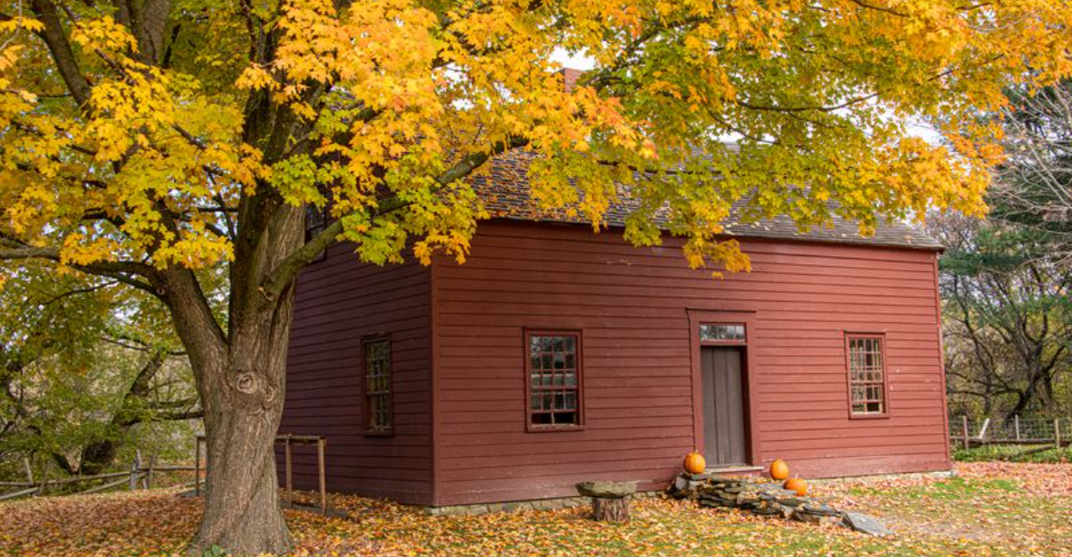 Explore Burlington's Ethan Allen Homestead For Colonial-Era New England Life - Decor Hint Explore Burlingtons Ethan Allen Homestead For Colonial Era New England Life - Decor Hint