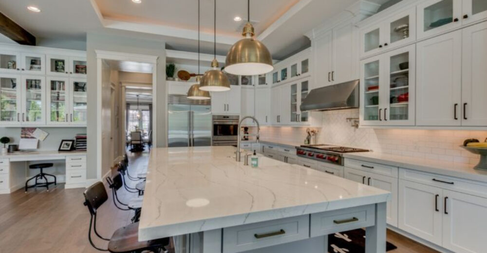 In Stockton Homes 12 Kitchen Looks Are Losing Favor 10 Stylish Ones Remain - Decor Hint
