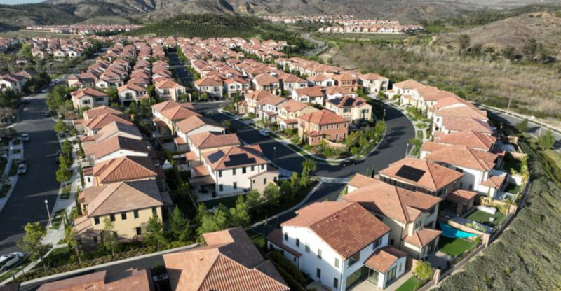 Los Angeles Housing Outlook 13 Properties At Risk Of Decreasing In Value