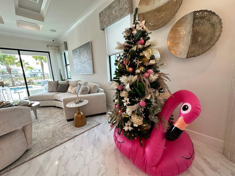 cy8YEKzv i9e5F35 - Decor Hint
