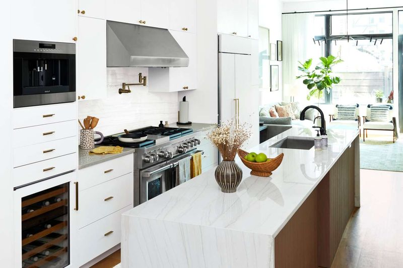 9 Tiny Chores That Instantly Make Your Home Look Tidier, No Spending Required, Just Smart Decluttering - Decor Hint image 11 - Decor Hint