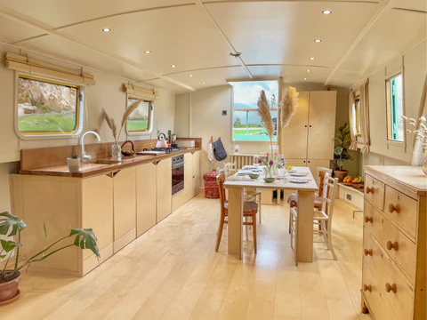 Pretty In Pink: Inside The Ophelia Houseboat’s Bold And Beautiful Bathroom - Decor Hint Design Vision For The Interior