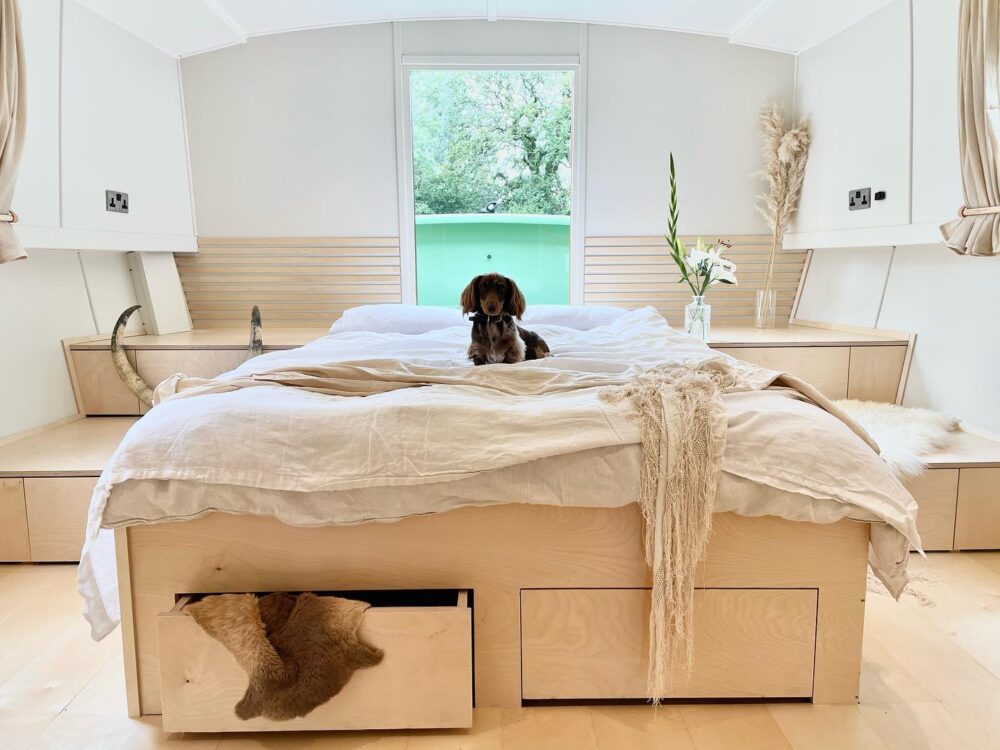 Pretty In Pink: Inside The Ophelia Houseboat’s Bold And Beautiful Bathroom - Decor Hint Sleeping Quarters And Comfort